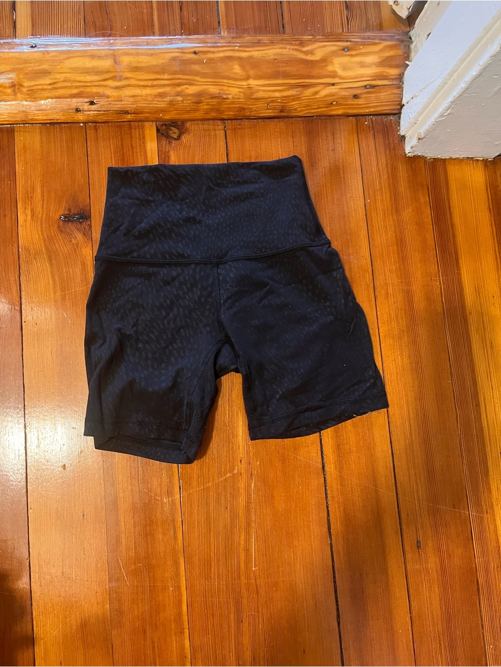 LULU BLACK BIKER SHORTS